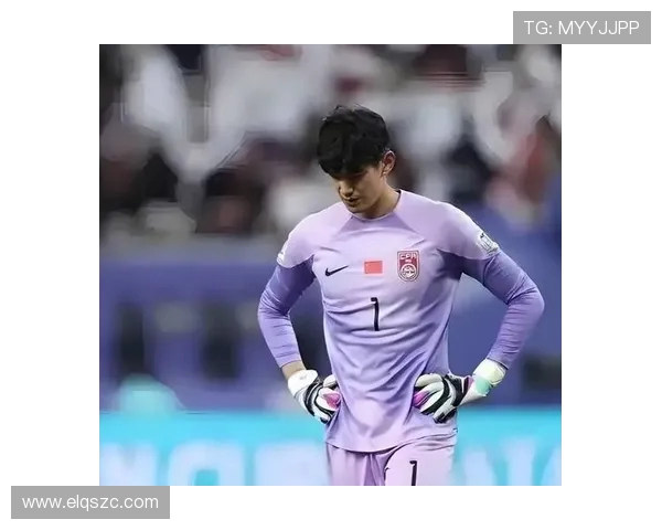 李新翔首次穿五星红旗球衣登场激动与紧张交织难掩心中澎湃 李新翔首次穿五星红旗球衣登场激动与紧张交织难掩心中澎湃