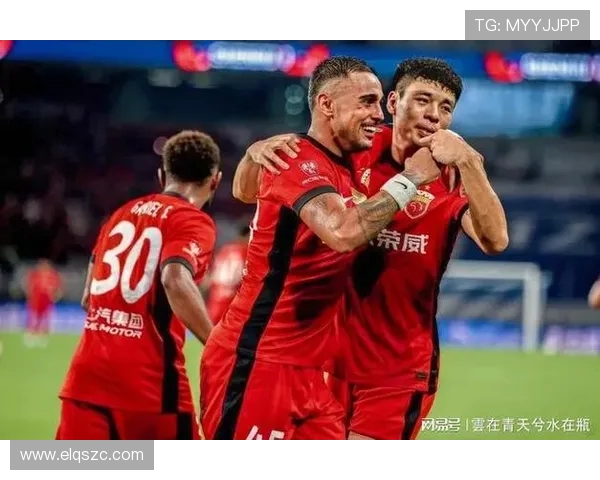 海港抵达武里南备战亚冠 莱昂纳多加布李帅刘若钒因伤缺席